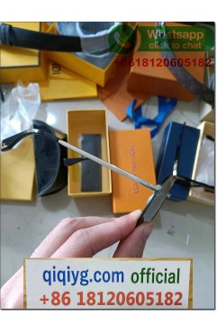 qiqiyg.com WhatsApp 8618120605182 Großhandel Mode Handtaschen Kleidung WJ113 | moncler2013happy yupoo qiqiyg.com Kontakt